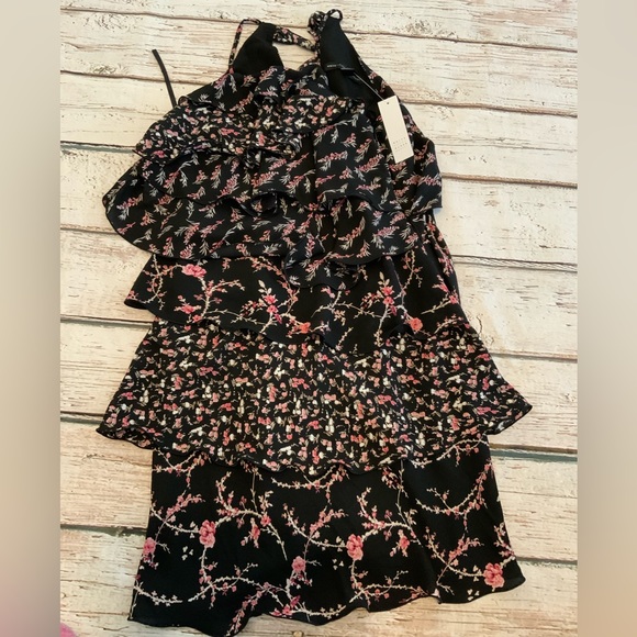White House Black Market Dresses & Skirts - New White House Black‎ Market Ruffled Layered Halter Dress - Size 00